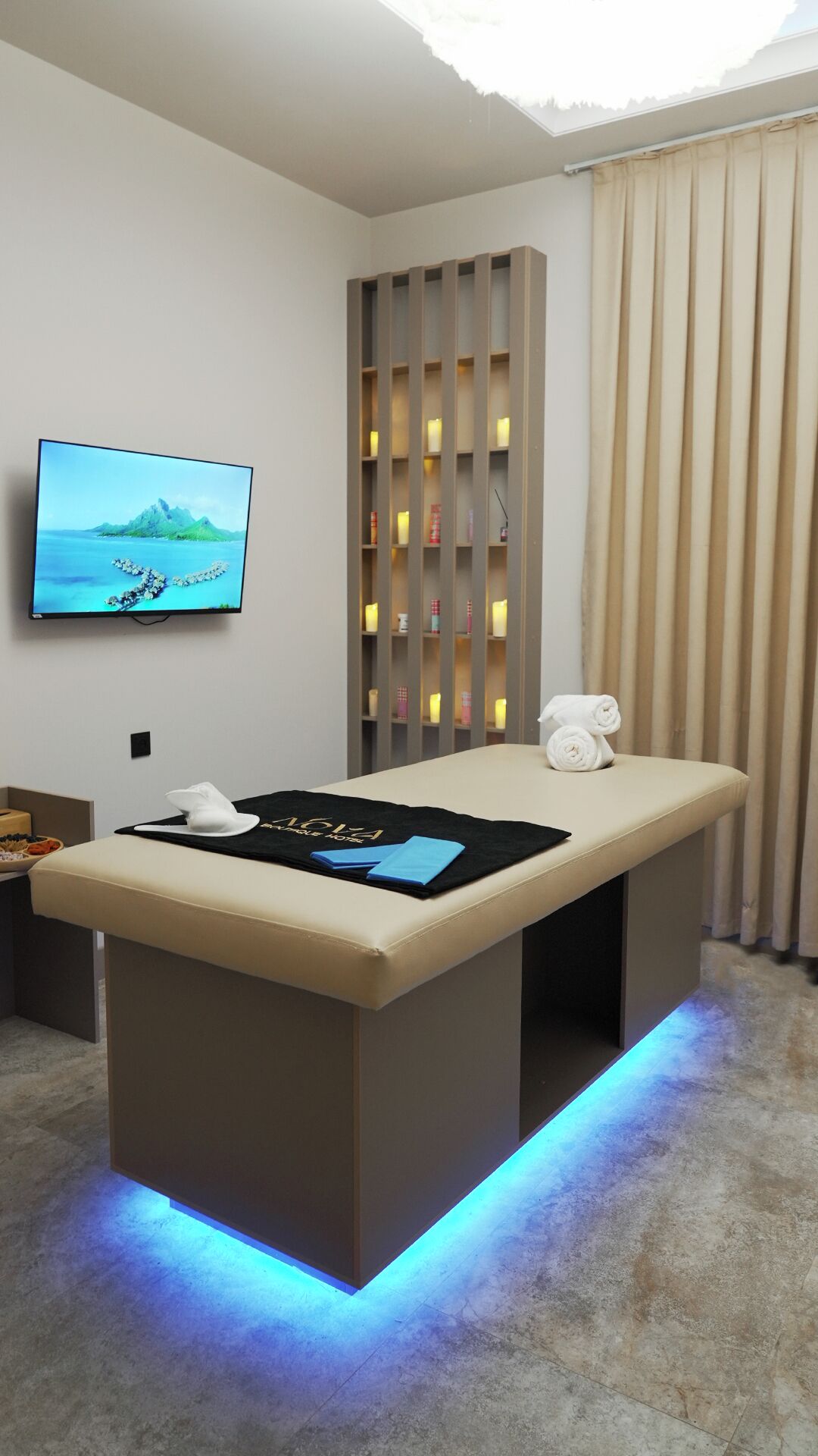 Sauna, steam room, sports massages, massages