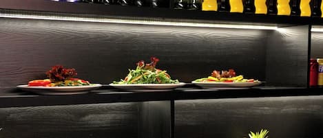 Tägliches inbegriffenes großes Frühstück