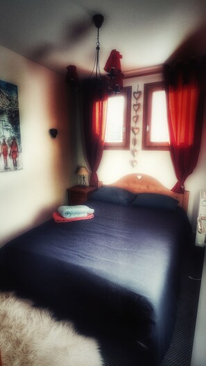 1 chambre, fer et planche à repasser, Wi-Fi gratuit, draps fournis