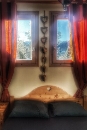 1 dormitorio, tabla de planchar con plancha, wifi gratis y ropa de cama