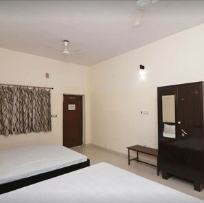 Quarto casal ou duplo conforto | Wi-Fi de cortesia