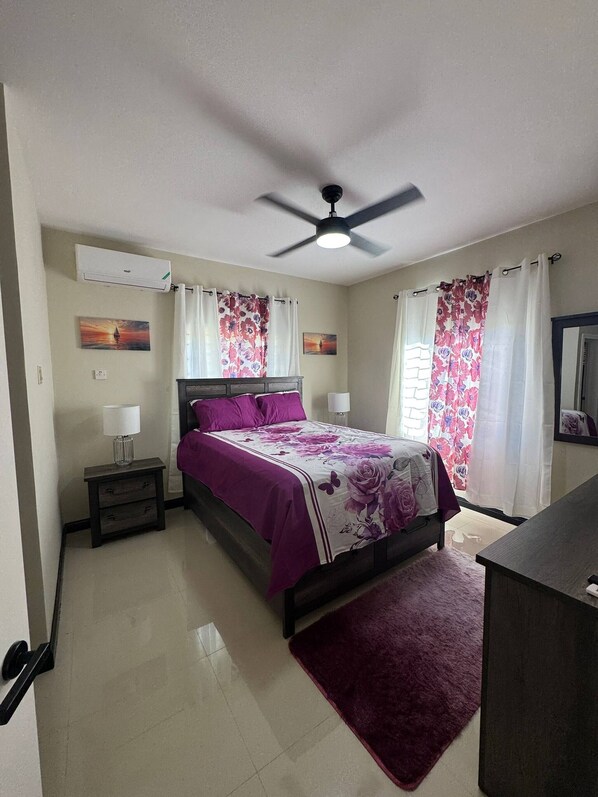 House, 2 Bedrooms | 2 bedrooms - Jahiem's Paradise (Ocho Rios)