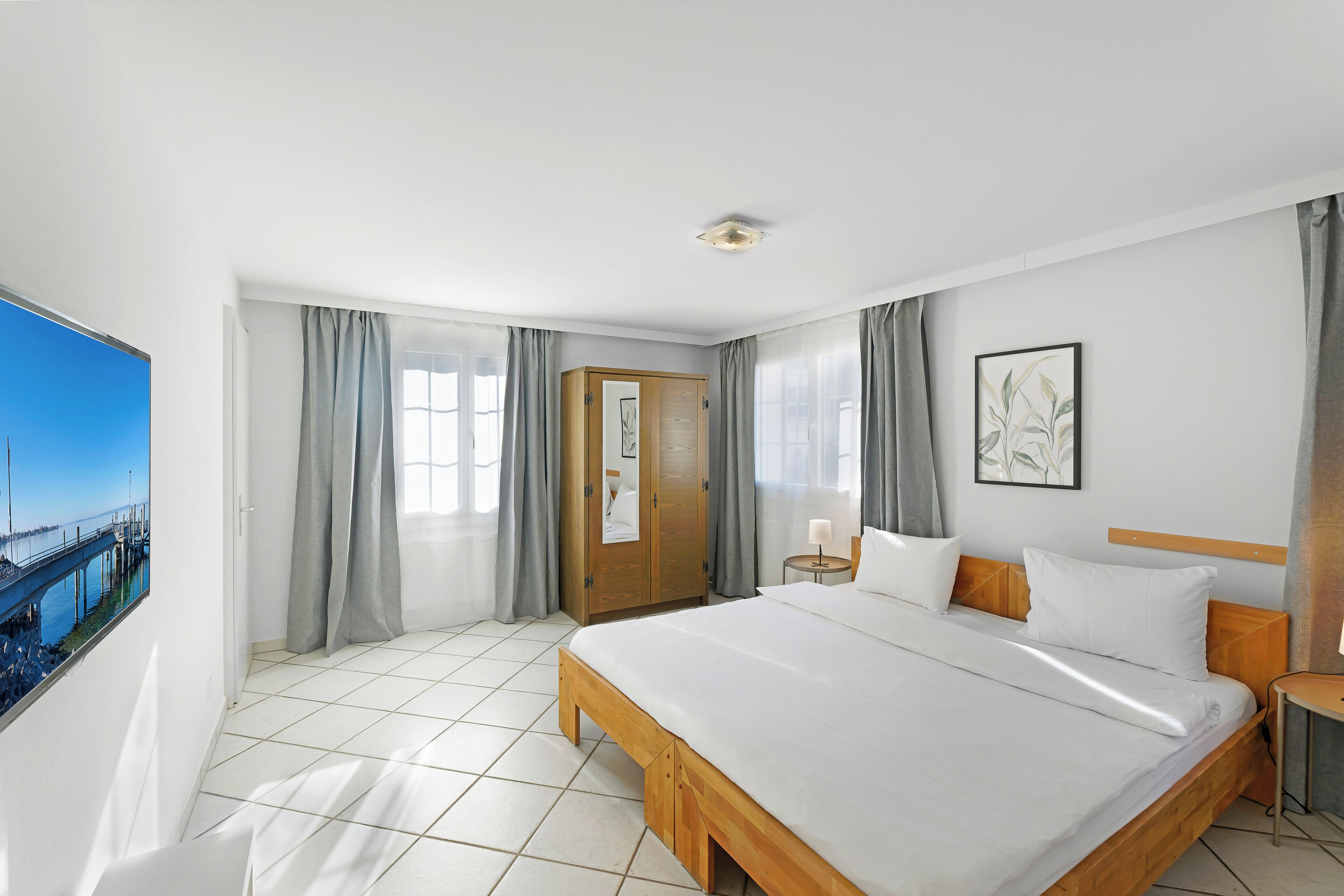 Superior Studio | Free WiFi