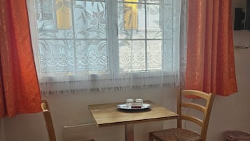 Chambre Double | Restauration