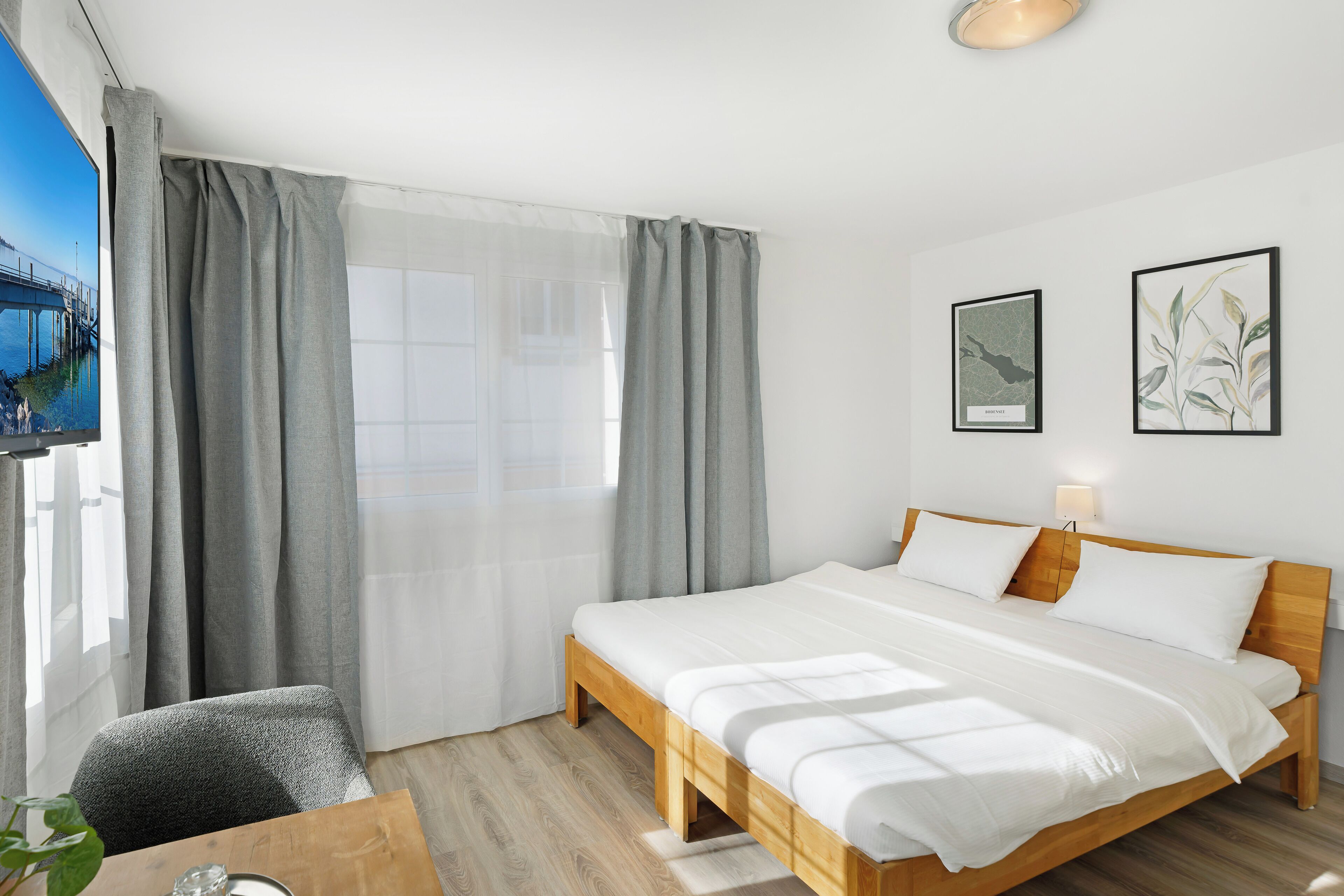 Comfort Double Room | Free WiFi, bed sheets