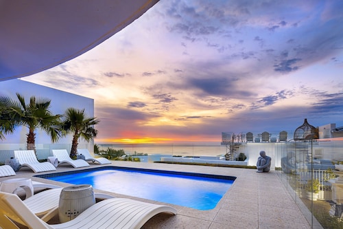 YOLO Spaces - Clifton Boutique Villa