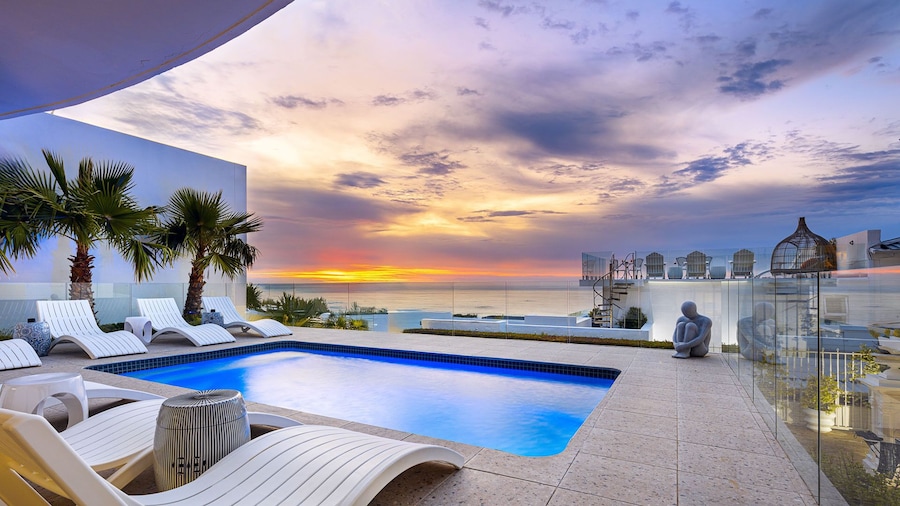 YOLO Spaces - Clifton Boutique Villa