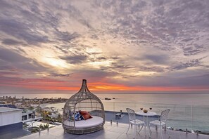 Vista para praia/oceano