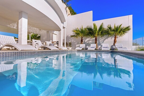 Yolo Spaces - Clifton Boutique Villa - Camps Bay