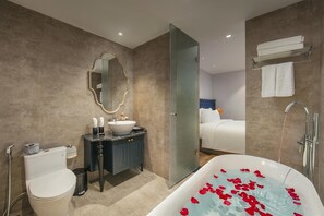 Deluxe Double or Twin Room - Solar Premium Hotel&Spa (Hanoi)