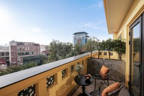 Quarto casal ou duplo executivo, sacada, vista para a cidade | Terraço/pátio