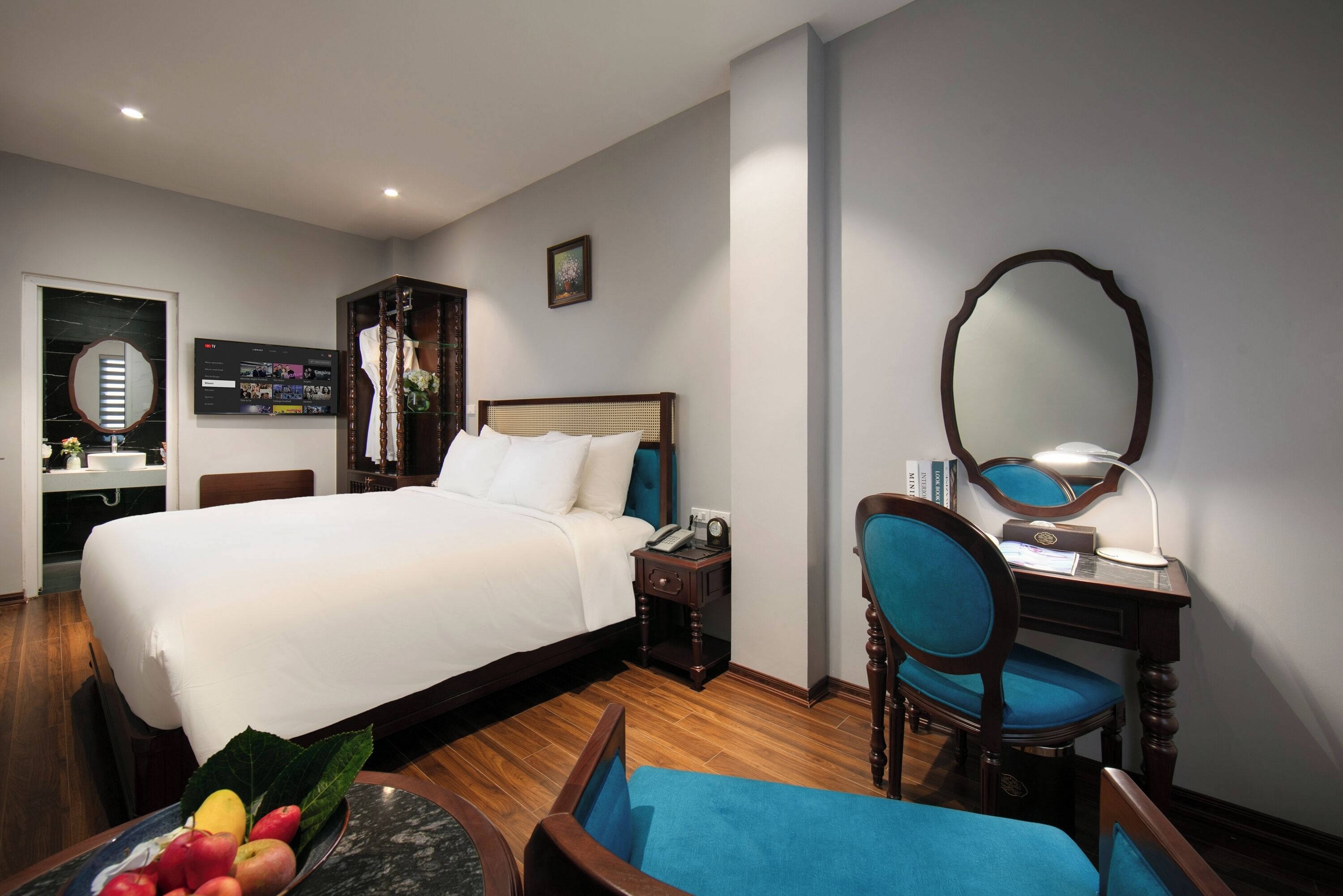 Deluxe Double or Twin Room | In-room safe, desk, blackout drapes, soundproofing