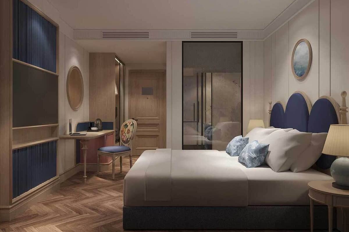 Doppia Premium, vista città | Una cassaforte in camera, una scrivania, tende oscuranti