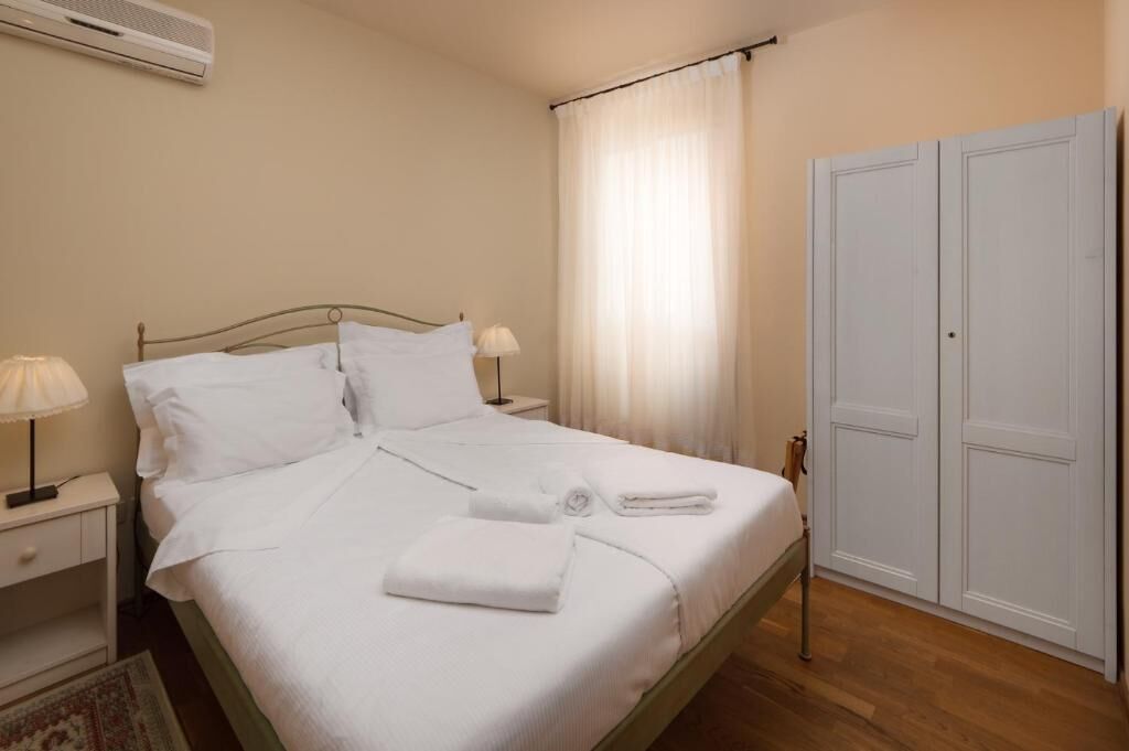 อพาร์ทเมนท์ | ตู้นิรภัยในห้องพัก, เตารีด/โต๊ะรีดผ้า