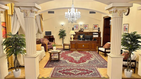 Reception - Fleur De Lis Hotel (Prague)