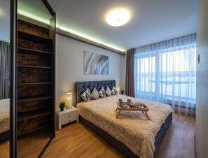 4 bedrooms, iron/ironing board, Internet, bed sheets - Delux Penthouse & SPA (Riga)