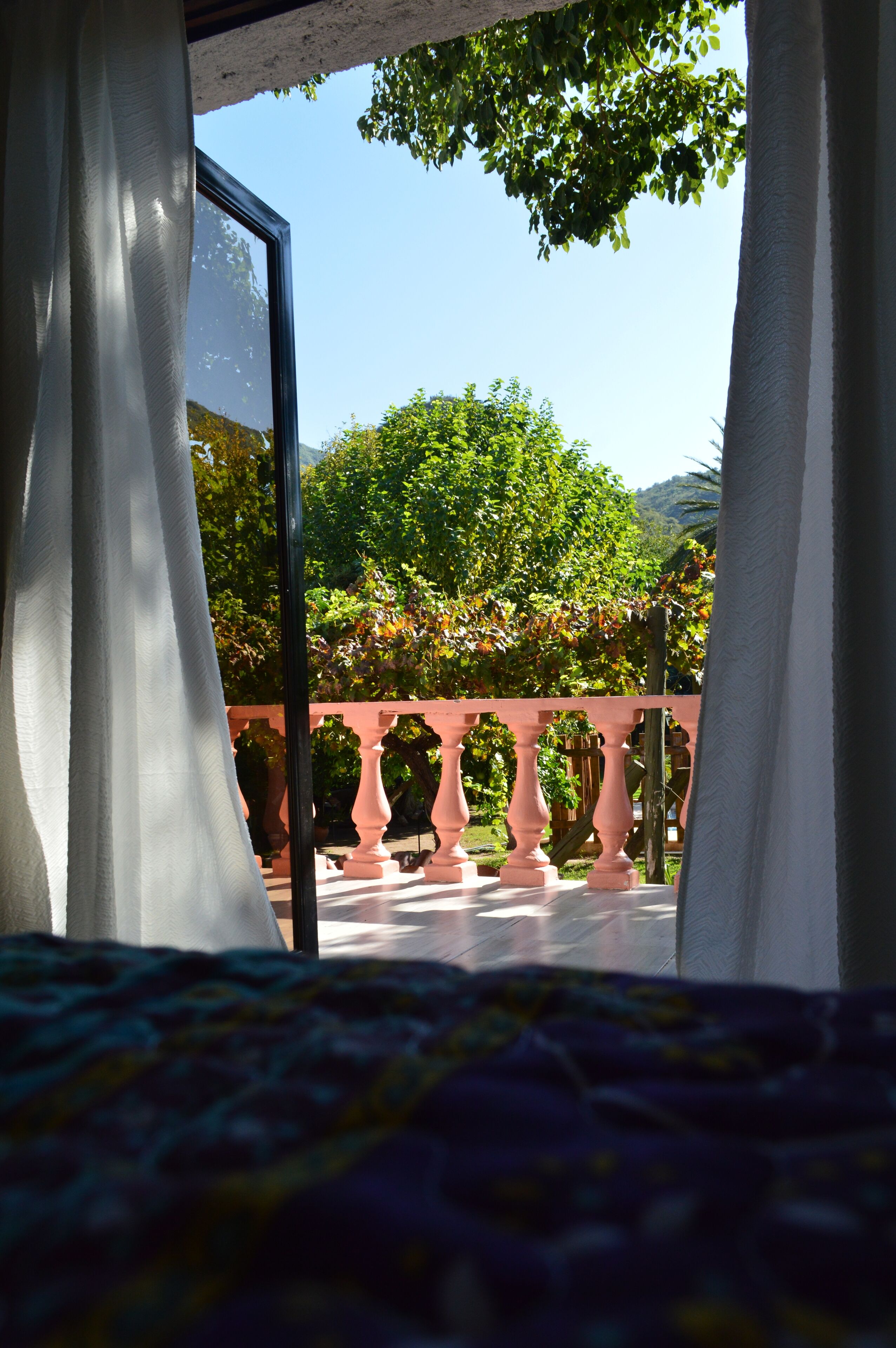 Deluxe Suite, Mountain View | Laptop workspace, free WiFi