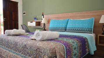 Suite – deluxe | Skrivebord for bærbar PC og wi-fi (inkludert)