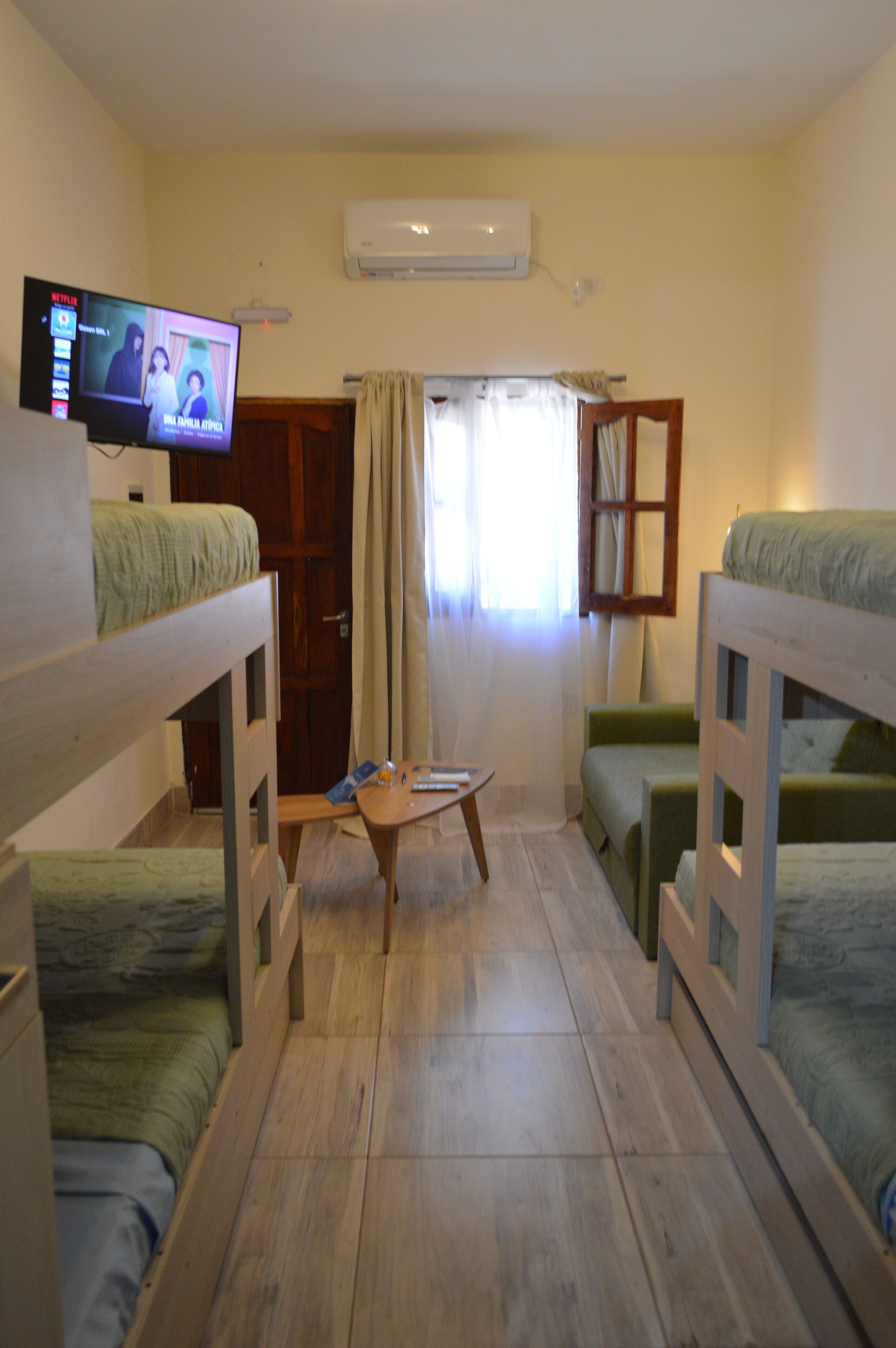 Basic Room, Mountain View | Laptop workspace, free WiFi