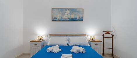 2 habitaciones, tabla de planchar con plancha, wifi y ropa de cama