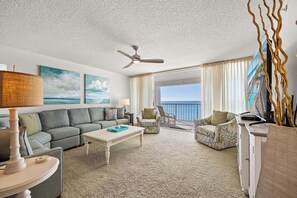 Smart TV, books - 2 bedroom,2 bath Gulf-front condo! (Destin)