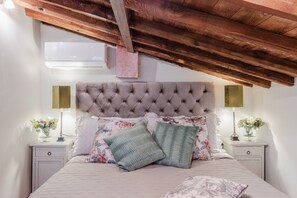 Cottage | 3 bedrooms, iron/ironing board - Cottage in Tuscany With Pool and Scenic Views (Capannori)