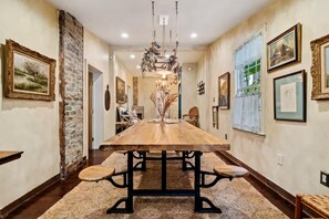 Dining - Historic Cottages with Tropical Pool, Hot Tub (New Orleans)