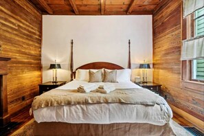 9 bedrooms, desk, iron/ironing board, travel cot - Historic Cottages with Tropical Pool, Hot Tub (New Orleans)