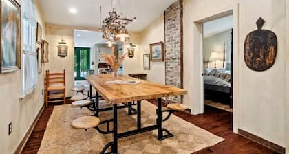 Cottages Historiques, Piscine et Bain Ă Remous