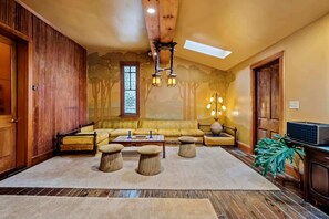 Interior - Historic Cottages with Tropical Pool, Hot Tub (New Orleans)