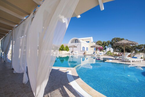 1-bed Apt at Hotel, Near Perivolos Black Beach