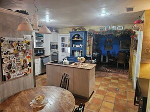 Fridge, microwave, oven, stovetop - Hacienda del Arte • Spacious 3BR/2BA Midland Home • Easy Access to Town (Midland)