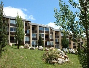 Exterior - Cabin Studio in France Near Jassettes Lift (Les Angles)