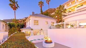 Vila superluxo, piscina particular, vista para o oceano | Fachada