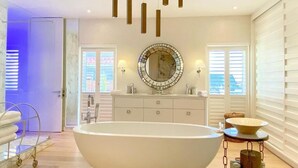 Ảnh chưa phân loại, 3 trong số 5 ảnh, nút