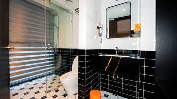 Grand-Studiosuite, Stadtblick | Badezimmer