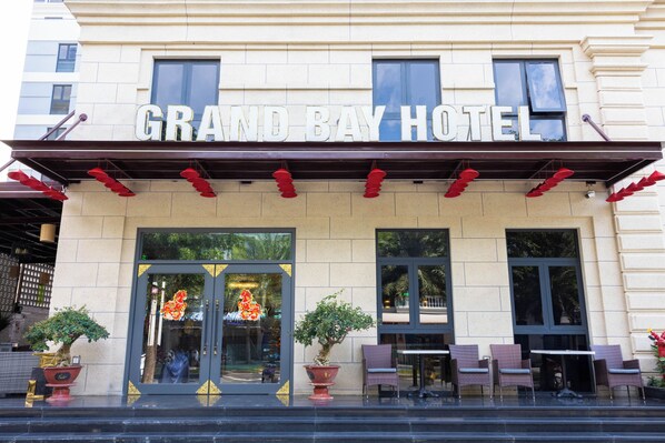 Front of property - Grand Bay Hotel - Grand World Phu Quoc (Phu Quoc)