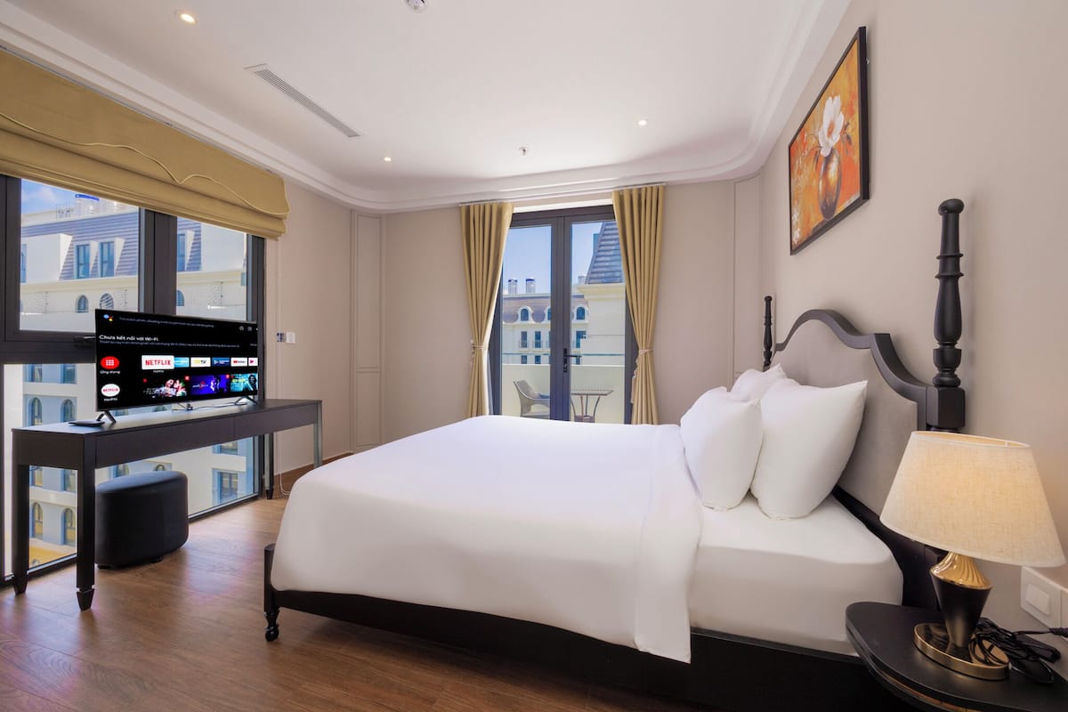 Suite studio Junior, vue sur la cour intérieure | Vue sur la ville