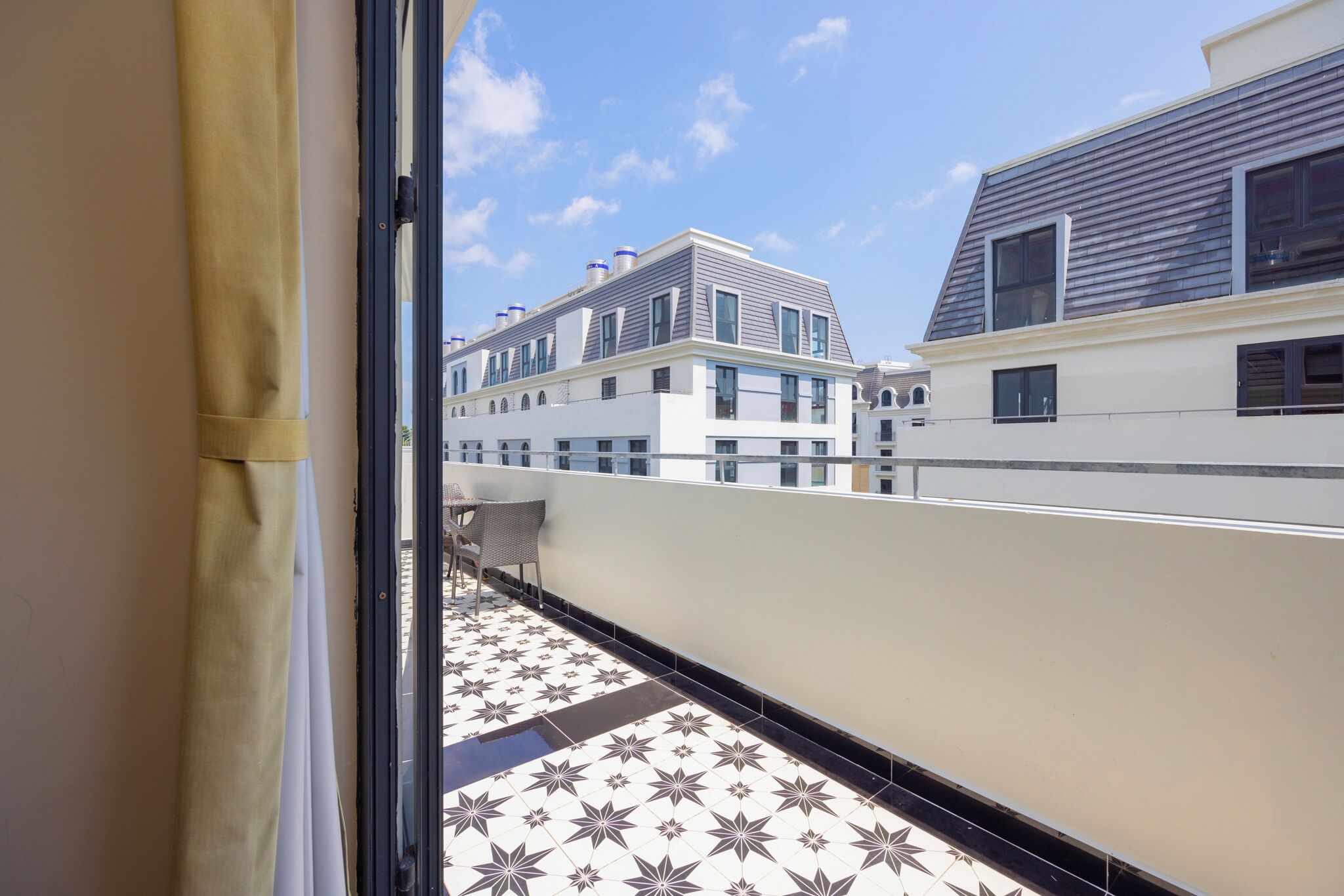 Junior Studio Suite, Courtyard View | Balcony