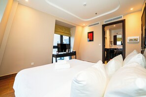 Grand Studio Suite, City View - GRAND BAY HOTEL (Phu Quoc)