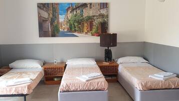 Fer et planche Ă repasser, Wi-Fi, draps fournis