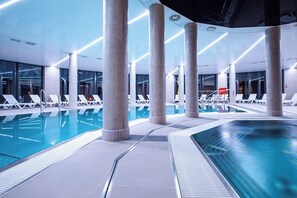 Pool - Czarna Perła Apartments with Free Pool Access (Stronie Śląskie)