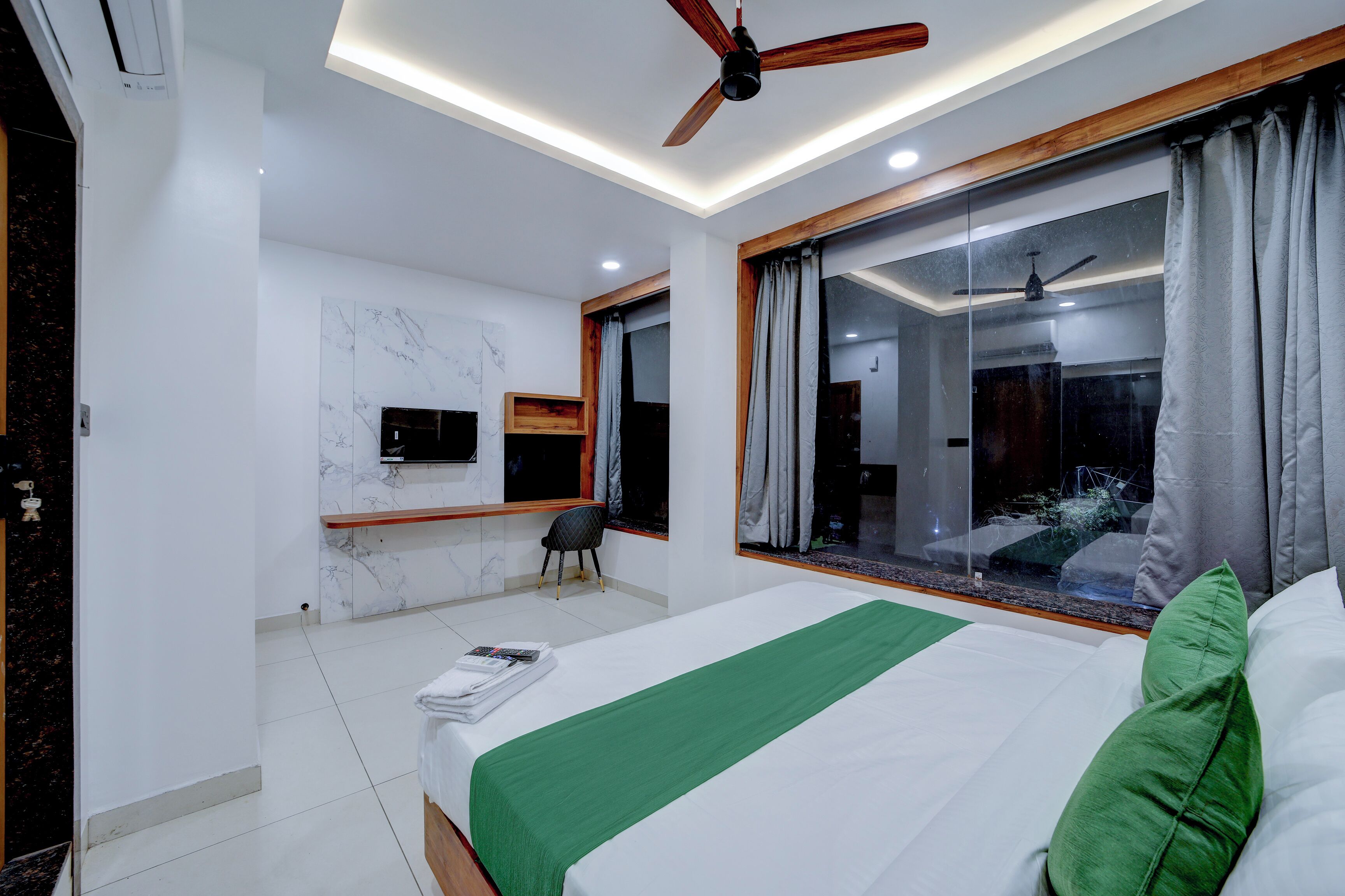 Premium-Zimmer | Laptopgeeigneter Arbeitsplatz, kostenloses WLAN