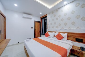 Deluxe Double Room | Laptop workspace, free WiFi - The Byke Boutique Urban Nest (Bhopal)