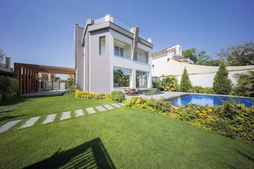 Alsawah 4 En-Suite Villa Private Pool