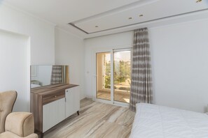 Exclusive Villa, Private Pool, Garden View - Alsawah 4 En-Suite Villa Private Pool (Sheikh Zayed City)