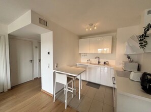 Private kitchen - The blue jewel box of the Arbre Blanc (Montpellier)