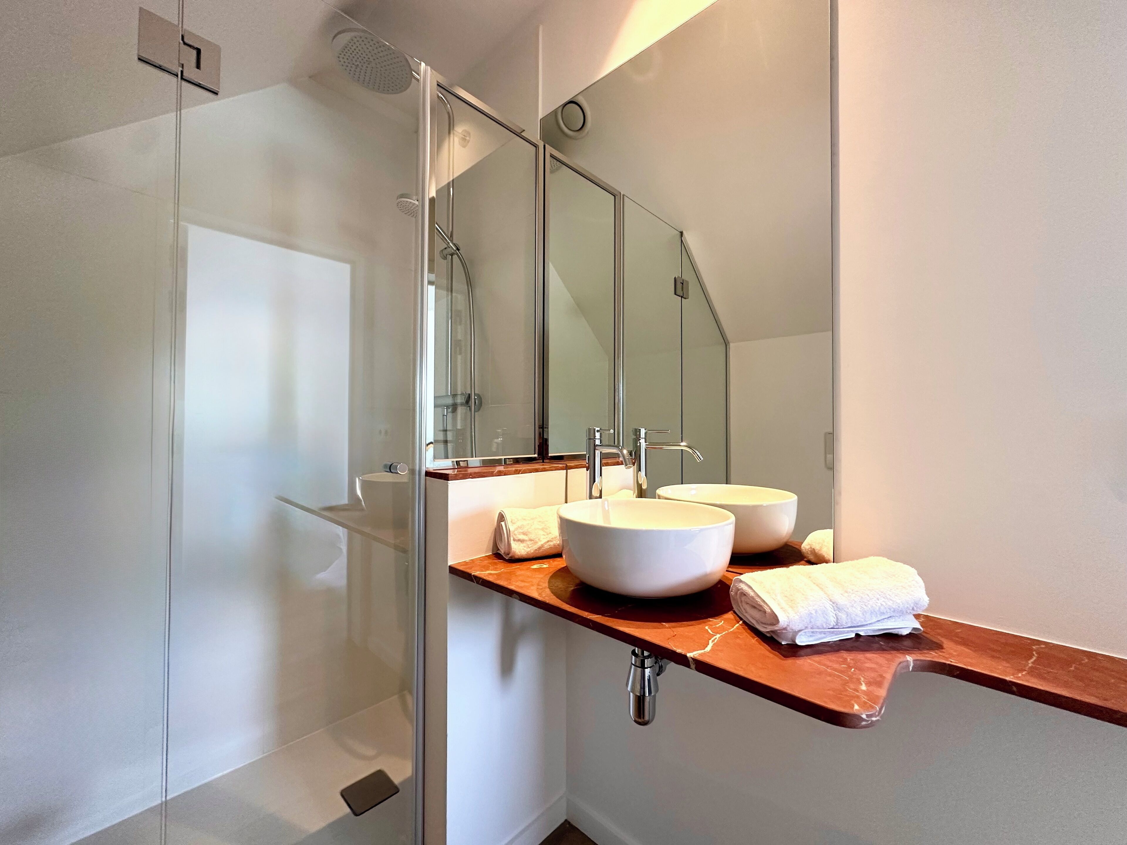 Douche, papier toilette