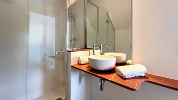 Douche, papier toilette