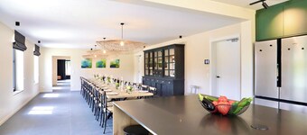 Ferme Valentour 24 beds, ideal for families and corporate seminars.